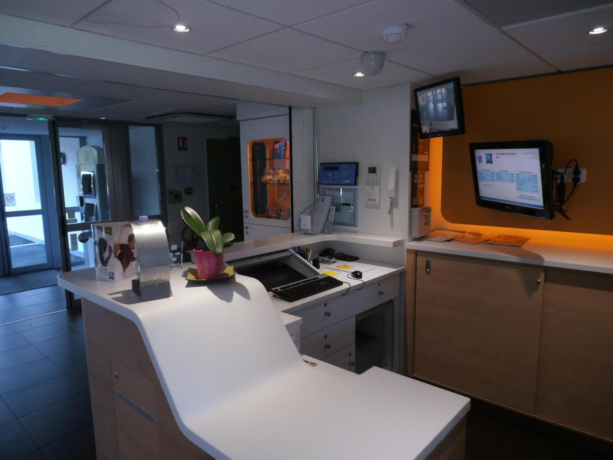 Ibis Budget Romorantin Экстерьер фото